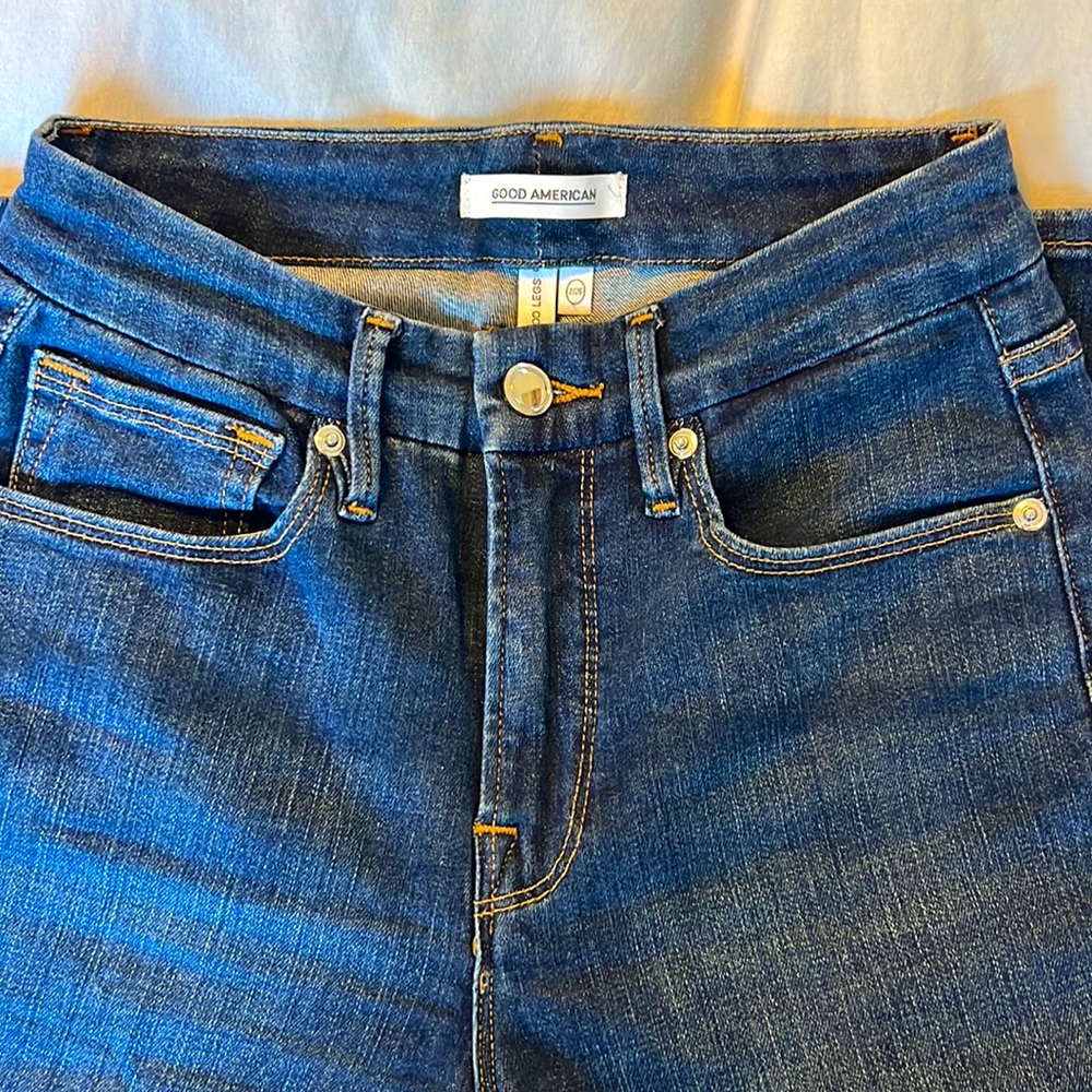 Good American Jeans - Picture 2 of 3